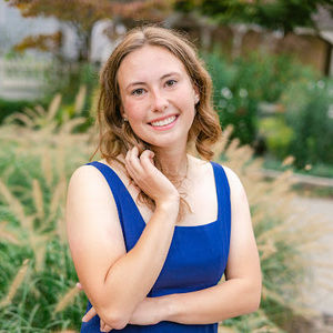 Meet your Posher, Adelia